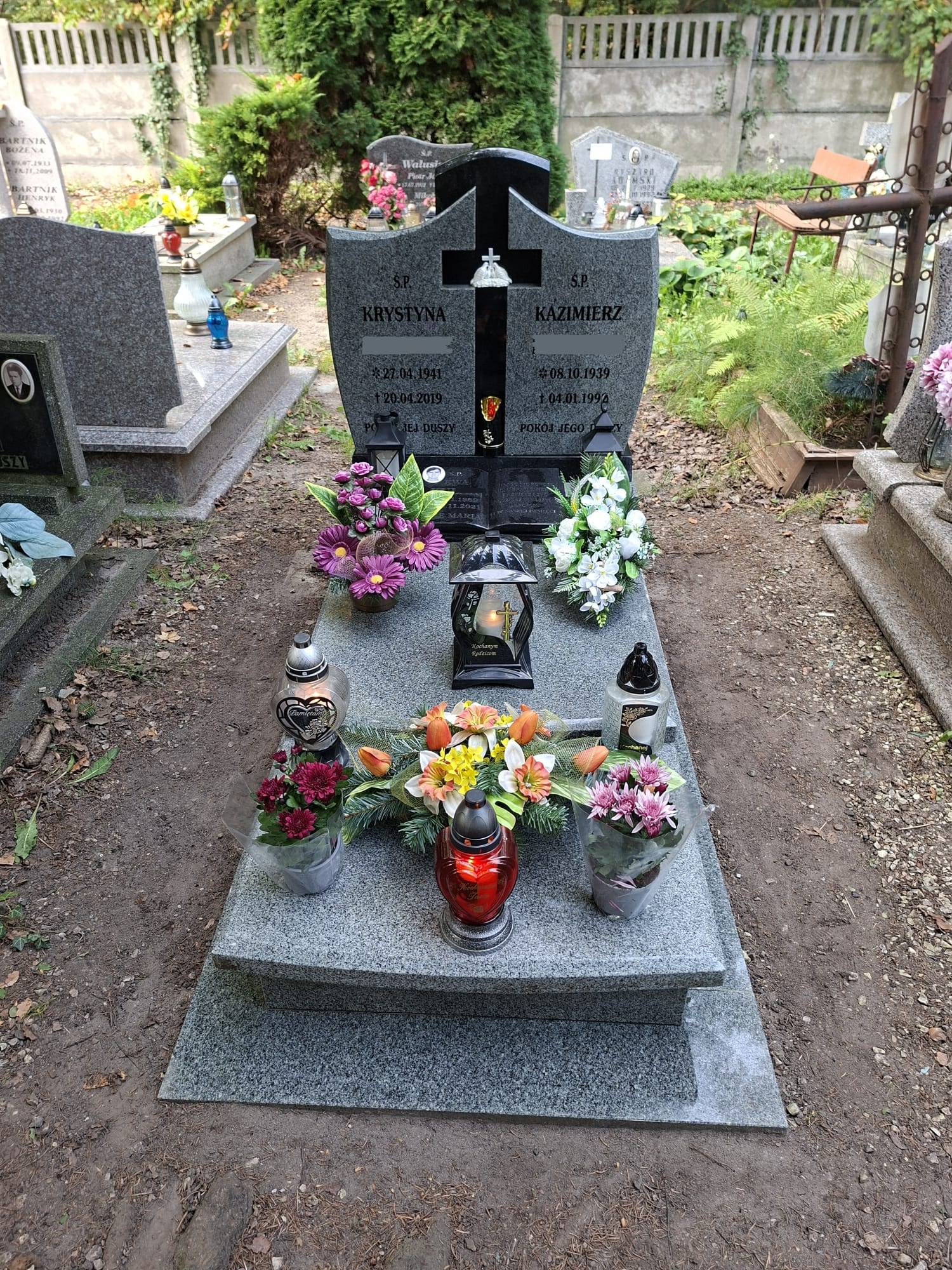 Nagrobek po czyszczeniu 1